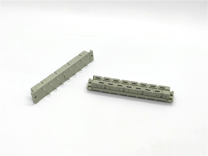 DIN41612 Vertikalni ženski H15 Tip konektori